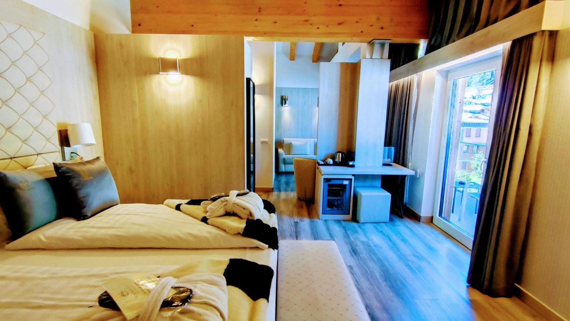 Hotel Rosengarten Madonna Extérieur photo